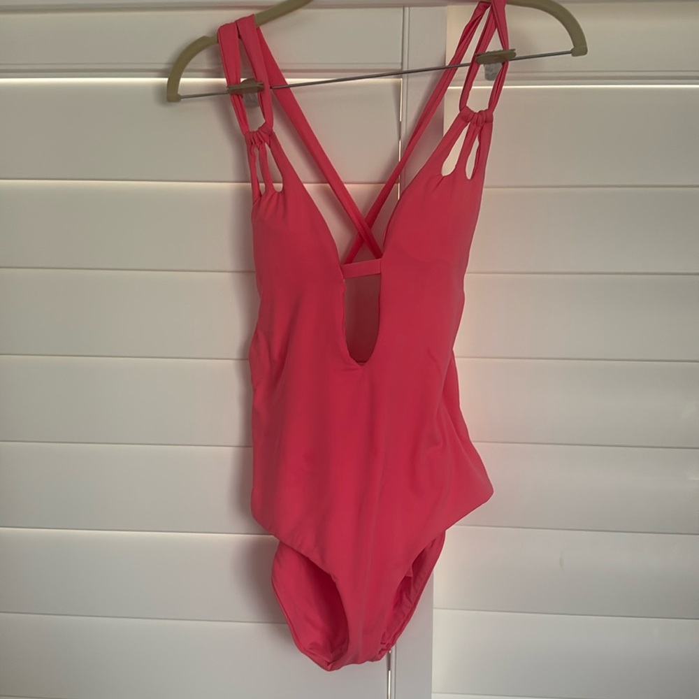 🔥Sexy BECCA one piece size small